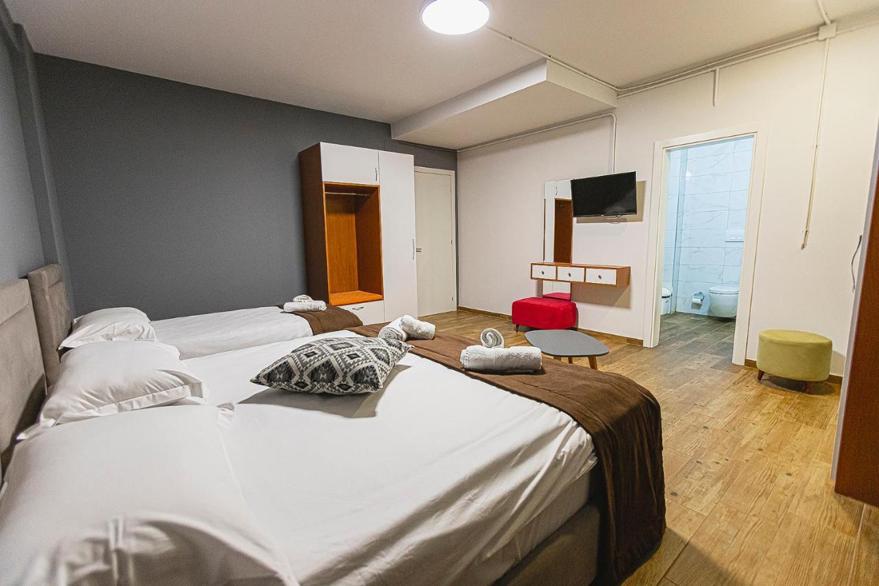 Hotel Olivar Tirana 4*
